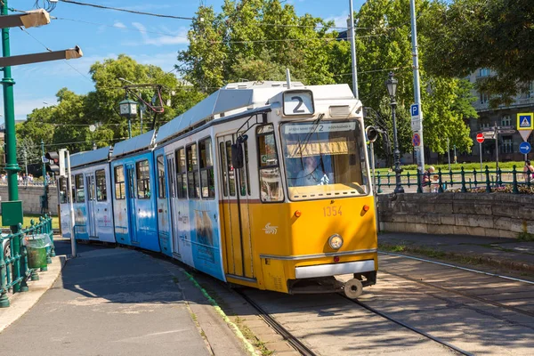 Budapest Ungern Juli 2017 Retro Spårvagn Budapest Ungern Vacker Sommardag — Stockfoto