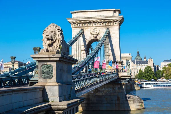 Budapest Hongarije Juli 2017 Szechenyi Chain Bridge Boedapest Hongarije Een — Stockfoto