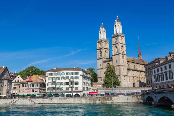 Zurich Svizzera Luglio 2017 Famosa Chiesa Grossmunster Zurigo Una Bellissima — Foto Stock