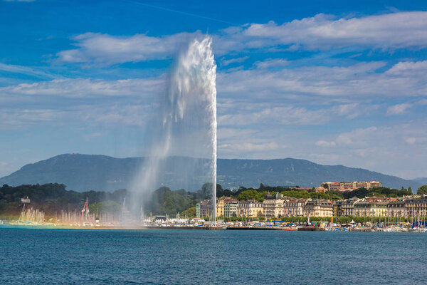 GENEVA, SWITZERLAND - JULY 25, 2017: Geneva lake and Jet d'Eau fountain in Geneva in a beautiful summer day, Switzerland