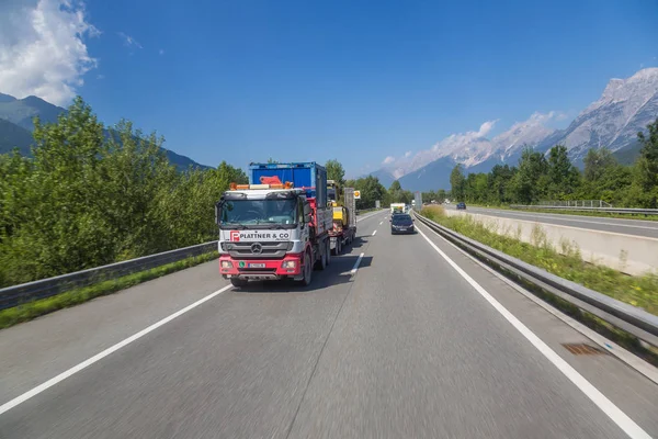 Innsbruck Autriche Juillet 2017 Route Asphaltée Autriche Alpes Par Une — Photo