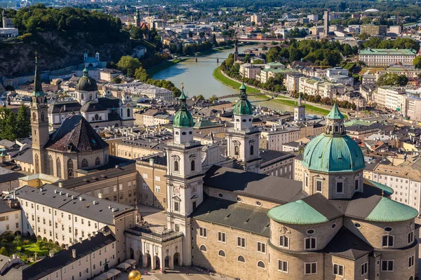 Salzburg Oesterreich Juli 2017 Panoramaaufnahme Des Salzburger Doms Oesterreich Einem — Stockfoto