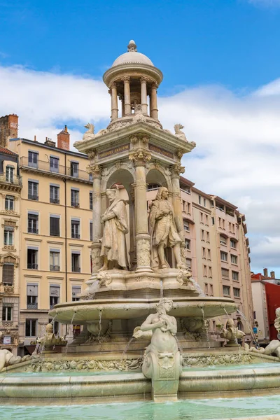 Lyon Francia Julio 2017 Fuente Plaza Jacobino Lyon Francia Hermoso — Foto de Stock