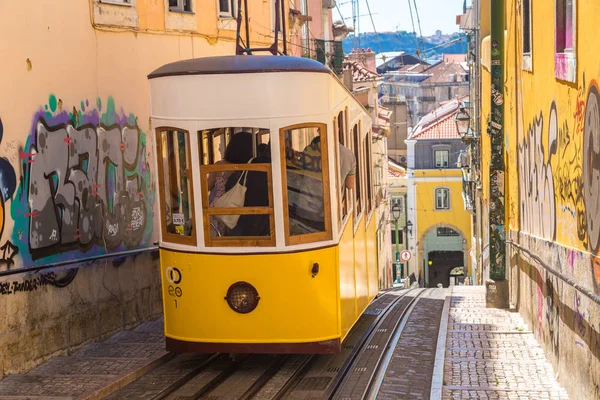 Lisbona Portogallo Giugno 2016 Funicolare Gloria Nel Centro Della Città — Foto Stock