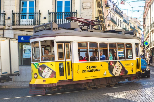 Lisbon Portekiz Haziran 2016 Vintage Tramvay Bir Güzel Yaz Günü — Stok fotoğraf