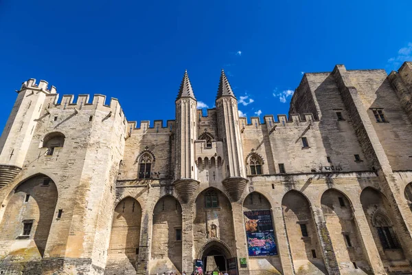 Avignon Francja Lipca 2016 Papieskiego Pałacu Awinionie Piękny Letni Dzień — Zdjęcie stockowe