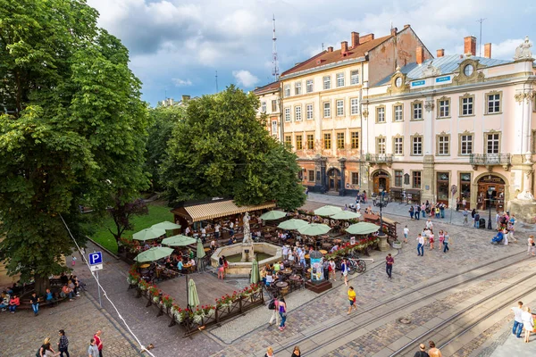 Lviv Ucrania Julio 2014 Plaza Del Mercado Centro Histórico Turístico — Foto de Stock