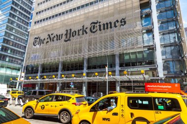 NEW YORK CITY, ABD - 15 Mart 2020: The New York Times Binası Manhattan, New York City, ABD