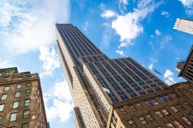 NEW YORK CITY, ABD - 15 Mart 2020: Manhattan, New York 'taki Empire State Building, ABD