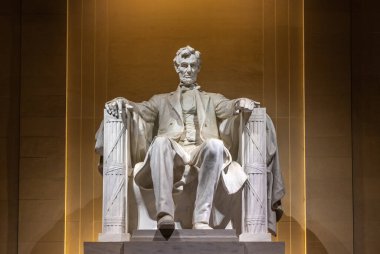WASHINGTON DC, ABD - 29 Mart 2020: Abraham Lincoln heykeli Washington DC, ABD