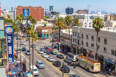 LOS ANGELES, HOLYWOOD, ABD - 29 Mart 2020: Hollywood Bulvarı, Los Angeles, Kaliforniya, ABD