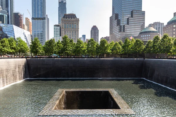 美国纽约州纽约市 2020年3月29日 美国纽约州纽约市9 11纪念公园 — 图库照片