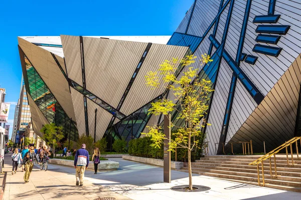 Toronto Canada Abril 2020 Royal Ontario Museum Toronto Dia Ensolarado — Fotografia de Stock