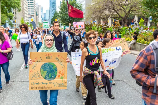 Toronto Kanada Wrzesień 2019 Globalny Strajk Rzecz Klimatu Marsz Rzecz — Zdjęcie stockowe