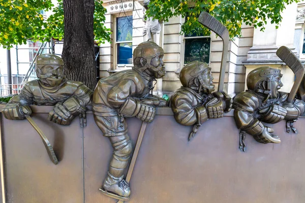 Toronto Canada April 2020 Bronze Sculpture Hockey Hall Fame Toronto — Stock Photo, Image