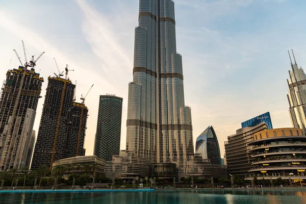 Dubai Förenade Arabemiraten April 2020 Burj Khalifa Tornet Vid Solnedgången — Stockfoto