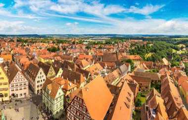 Rothenburg panoramik hava görünümünü bir güzel yaz günü, Almanya