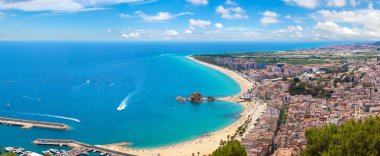Hava panoramik Blanes Costa Brava içinde bir güzel yaz günü, İspanya