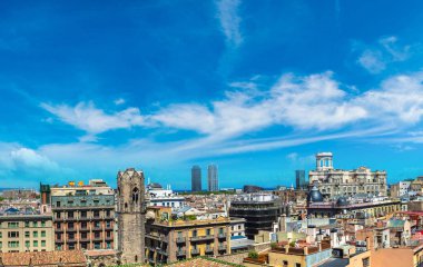 Güzel yaz gün, Catalonia, İspanya Barselona panoramik havadan görünümü