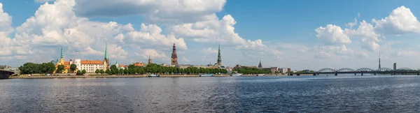 Panoramisch Uitzicht Van Oude Stad Riga Een Mooie Zomerdag Letland — Stockfoto
