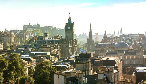 Légi Panoráma Edinburghi Vár Calton Hill Egy Szép Nyári Este — Stock Fotó