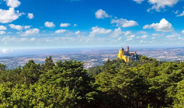 Pena Ulusal Sarayı Sintra Panoramik Manzarasına Güzel Yaz Gün Portekiz — Stok fotoğraf