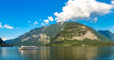 Hallstatt Gölü, Salzkammergut, Alpler, Avusturya Güzel bir yaz gününde