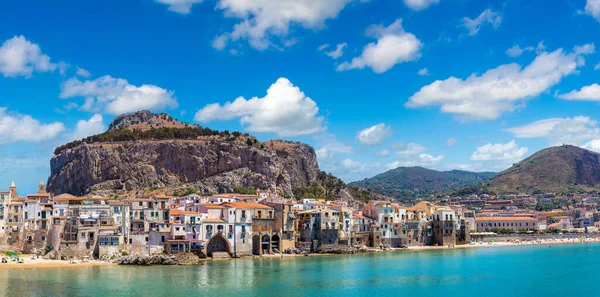 Panorama Porto Casas Antigas Cefalu Sicília Itália Belo Dia Verão — Fotografia de Stock