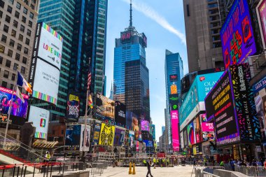 NEW YORK CITY, ABD - 15 Mart 2020: Times Square, ABD 'nin New York şehrinin bir sembolüdür