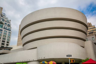 New York Şehri, ABD - 15 Mart 2020: Solomon R. Guggenheim Müzesi, New York, ABD