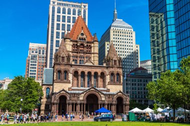 BOSTON, ABD - 29 Mart 2020: Boston, Massachusetts, ABD 'deki Copley Square Trinity Kilisesi