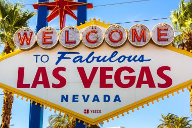 LAS VEGAS, ABD - 29 Mart 2020 Las Vegas 'ın güneşli bir gününde Las Vegas' a hoş geldiniz.