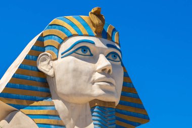LAS VEGAS, ABD - 29 Mart 2020: Las Vegas, Nevada, ABD 'deki Luxor Hotel ve Kumarhanesi
