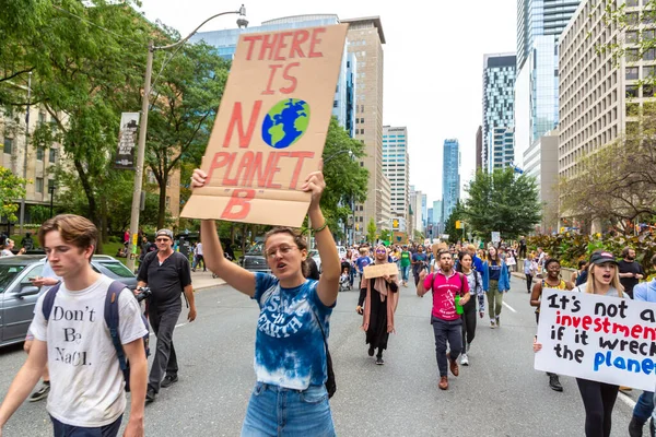 Toronto Canada 2019 Szeptember Globális Sztrájk Éghajlatért Éghajlati Igazságszolgáltatásért Torontóban — Stock Fotó