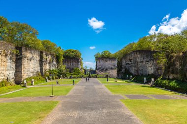 BALI, INDONEZYA - 28 Şubat 2020: Bali, Endonezya 'daki GWK Wisnu Kencana Kültür Parkı