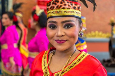 BALI, INDONEZYA - 28 Şubat 2020: Endonezya Bali 'deki GWK Garuda Wisnu Kencana Kültür Parkı' nda geleneksel bale dansı