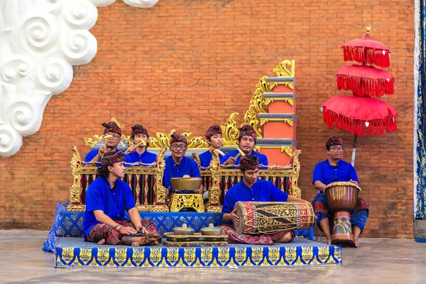 Bali Indonésia Fevereiro 2020 Grupo Musical Tadicional Parque Cultural Gwk — Fotografia de Stock