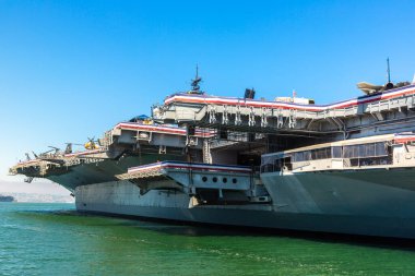 SAN DIEGO, ABD - 29 Mart 2020: Uçak gemisi USS Midway Museum, San Diego, Kaliforniya, ABD