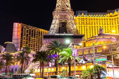 LAS VEGAS, ABD - 29 Mart 2020 Las Vegas Oteli ve Kumarhanesi Gece Las Vegas, Nevada, ABD