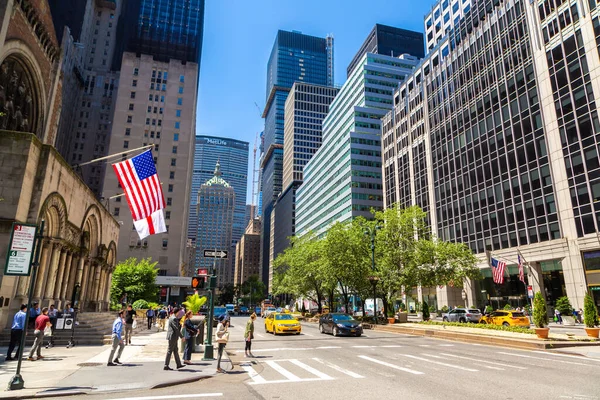 New York City Usa March 2020 Flag Building Downtown Manhattan — Stock Photo, Image