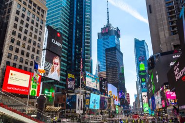 NEW YORK CITY, ABD - 15 Mart 2020: Times Square, ABD 'nin New York şehrinin bir sembolüdür