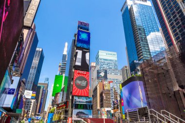 NEW YORK CITY, ABD - 15 Mart 2020: Times Square, ABD 'nin New York şehrinin bir sembolüdür