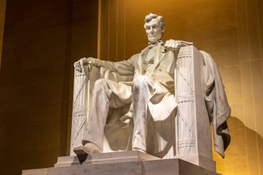 WASHINGTON DC, ABD - 29 Mart 2020: Abraham Lincoln heykeli Washington DC, ABD