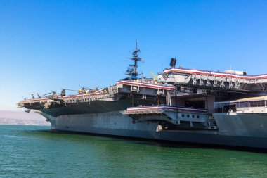 SAN DIEGO, ABD - 29 Mart 2020: Uçak gemisi USS Midway Museum, San Diego, Kaliforniya, ABD