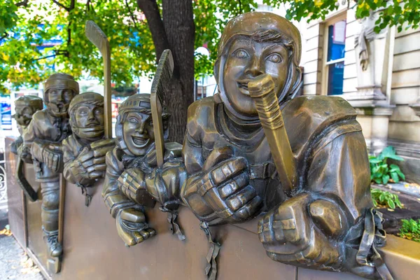 Toronto Canada Aprilie 2020 Sculptură Bronz Hockey Hall Fame Din — Fotografie, imagine de stoc