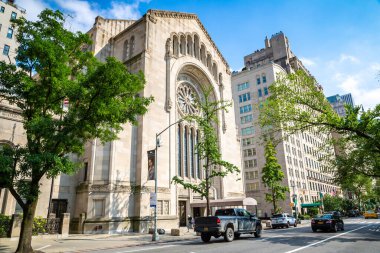 NEW YORK CITY, ABD - 15 Mart 2020: New York City, ABD 'deki Temple Emanu-El