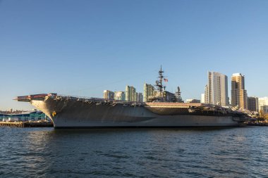 SAN DIEGO, ABD - 29 Mart 2020: Uçak gemisi USS Midway Museum, San Diego, Kaliforniya, ABD