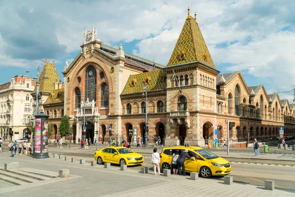 Budapest Hongrie Mai 2018 Les Gens Passent Devant Central Market — Photo