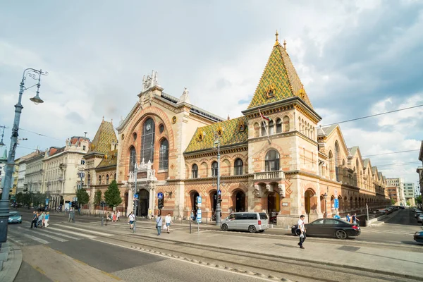 Budapeşte Macaristan Mayıs 2018 Nsanlar Tarafından Merkezi Pazar Hall Budapest — Stok fotoğraf