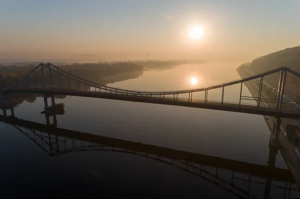 Sunrise Flygfoto Över Gångbron Park Kiev Och Dnipro Floden Morgonen — Stockfoto